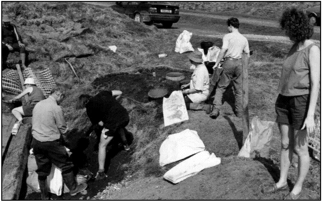 People digging a shaft for UFS2 in 1995